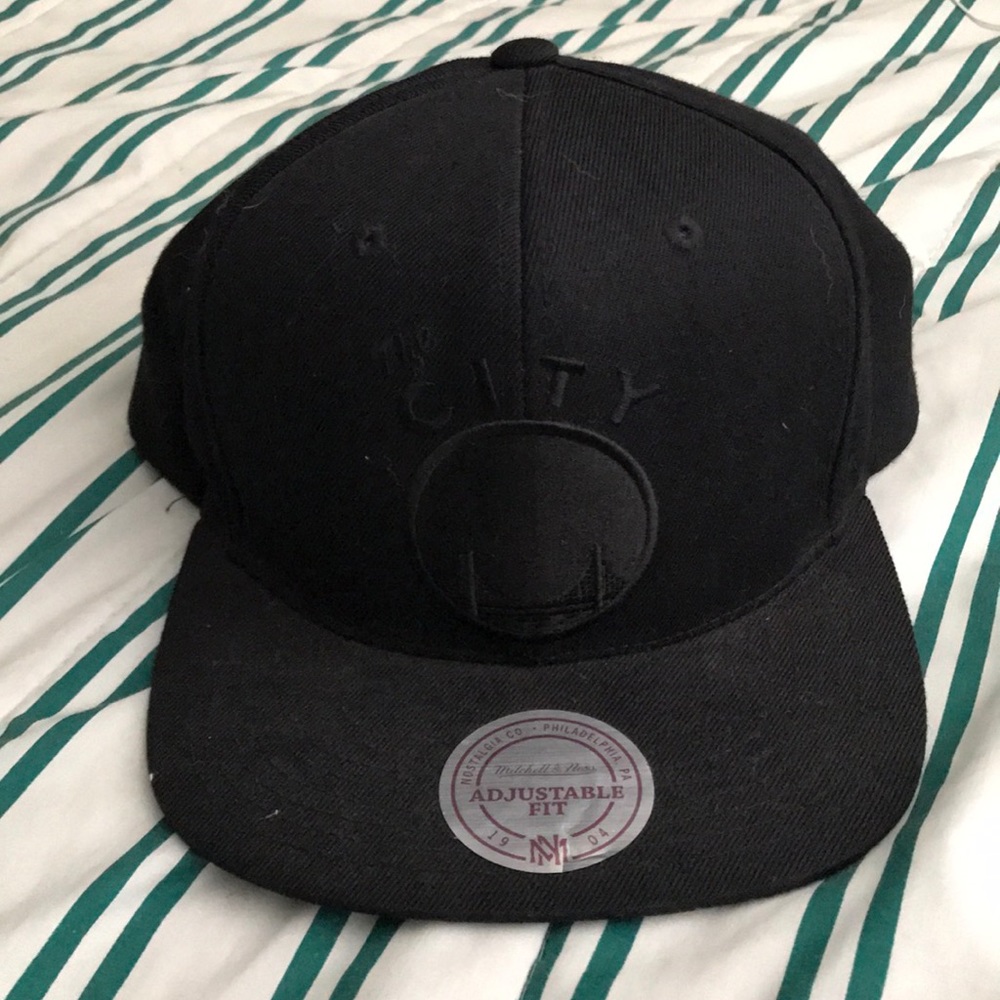 Black THE CITY SnapBack HARDWOOD CLASSIC